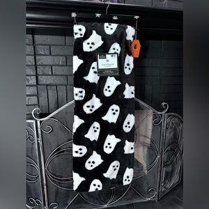 Storehouse black white ghost throw oversized blanket